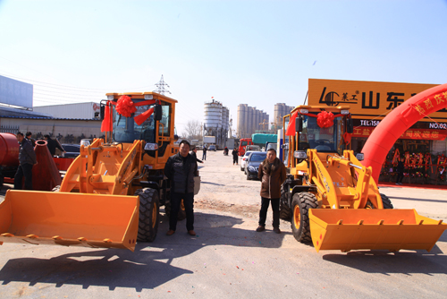 莱工.jpg 莱工.jpg